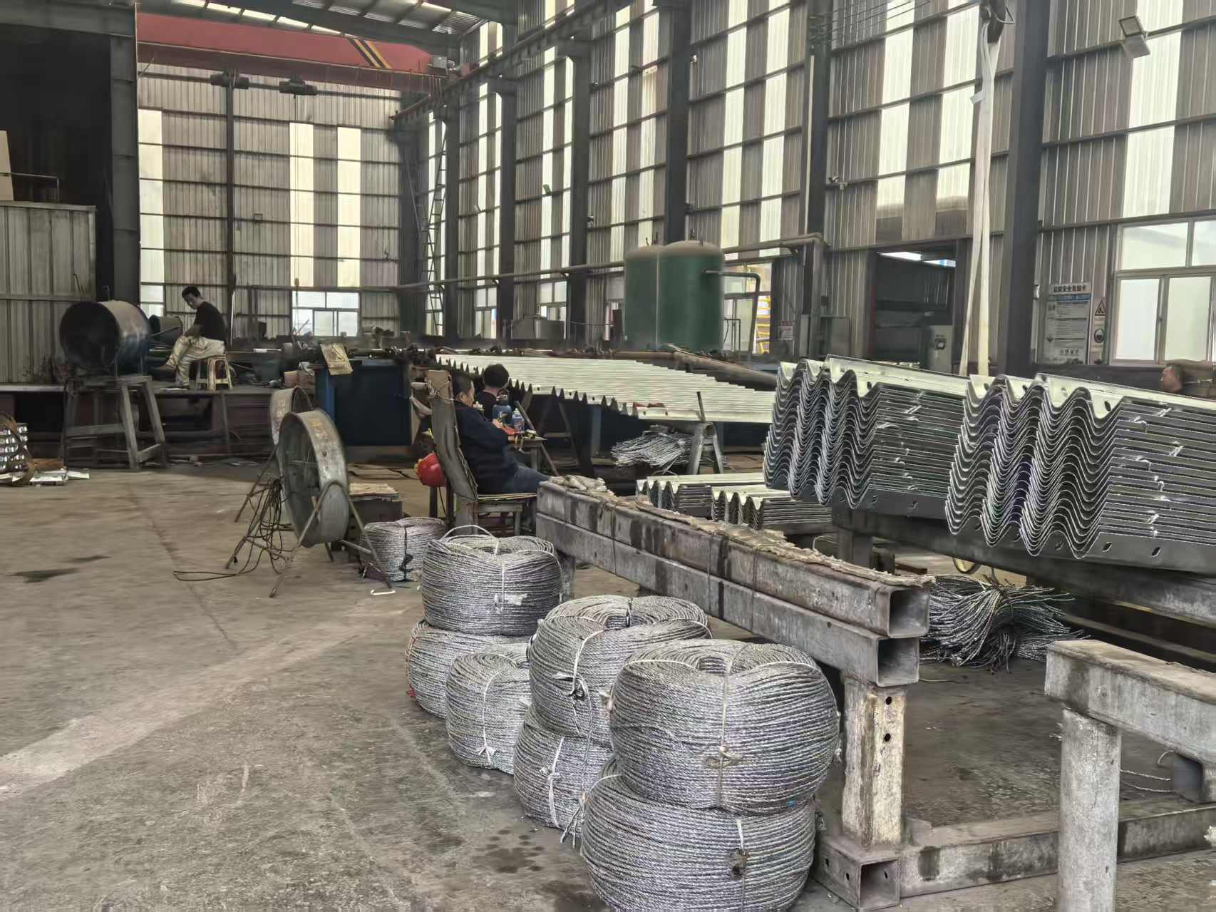 吉林市热镀锌波形护栏三波波形护栏 - 价格